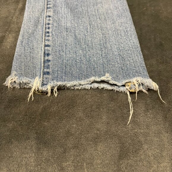 Joe's Women's Straight Leg Raw Hem Light Denim Cropped & Distressed Jeans, W27 - Picture 6 of 10